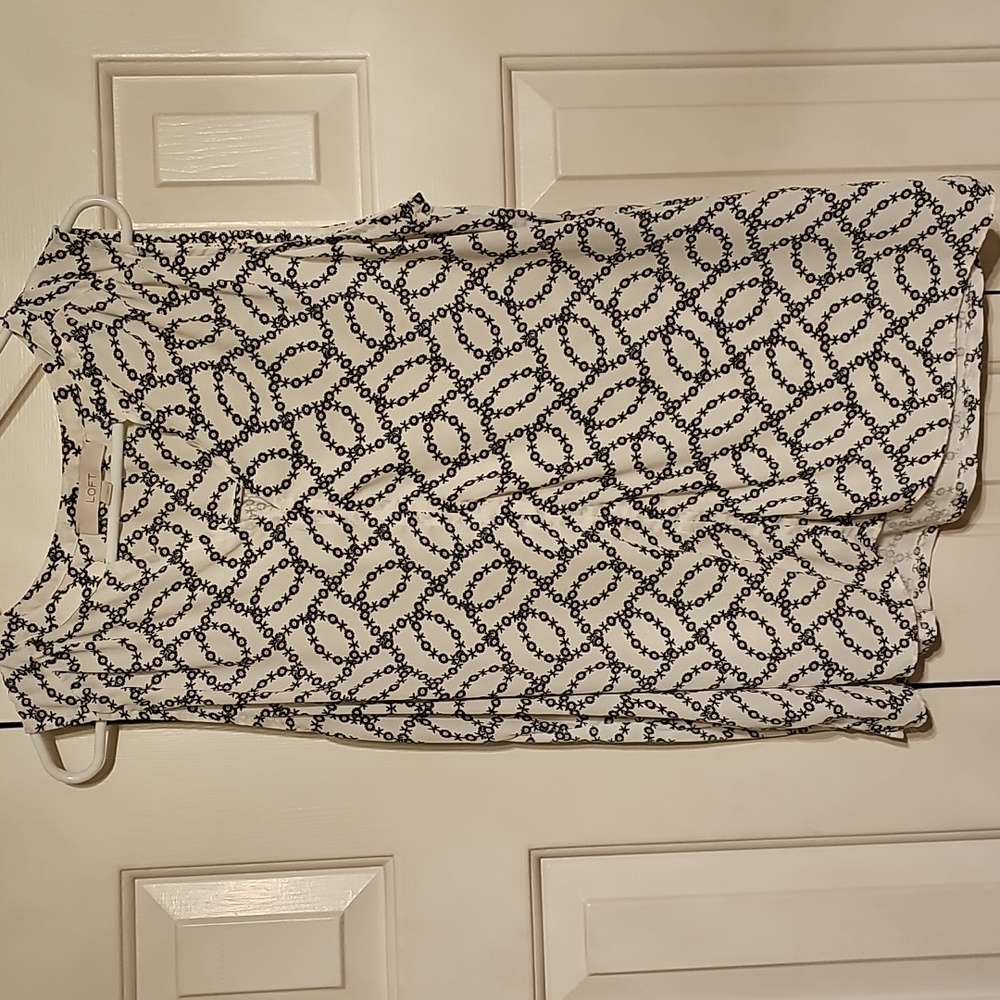 LOFT Floral Patterned Blouse in Black and White